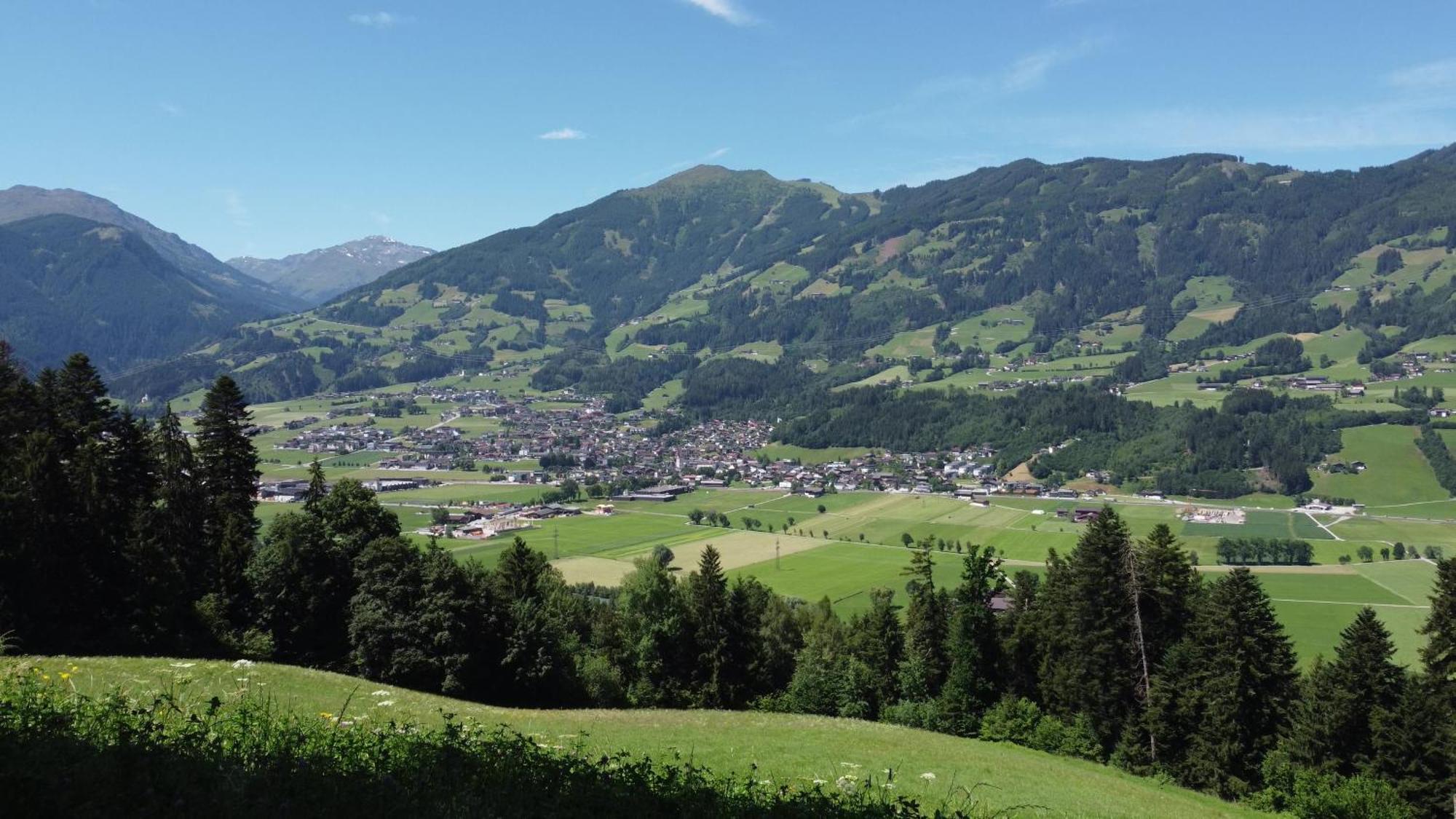 Perfect Lodgings Panorama Hart Hart im Zillertal Exterior photo
